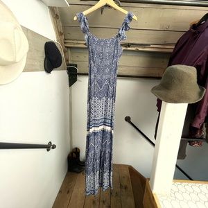 August the label maxi dress with blue print